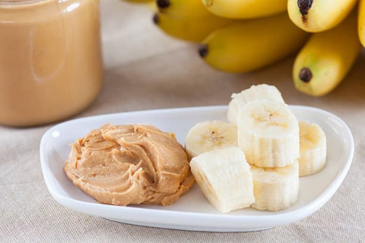 Classic Banana & Peanut Butter Smoothie